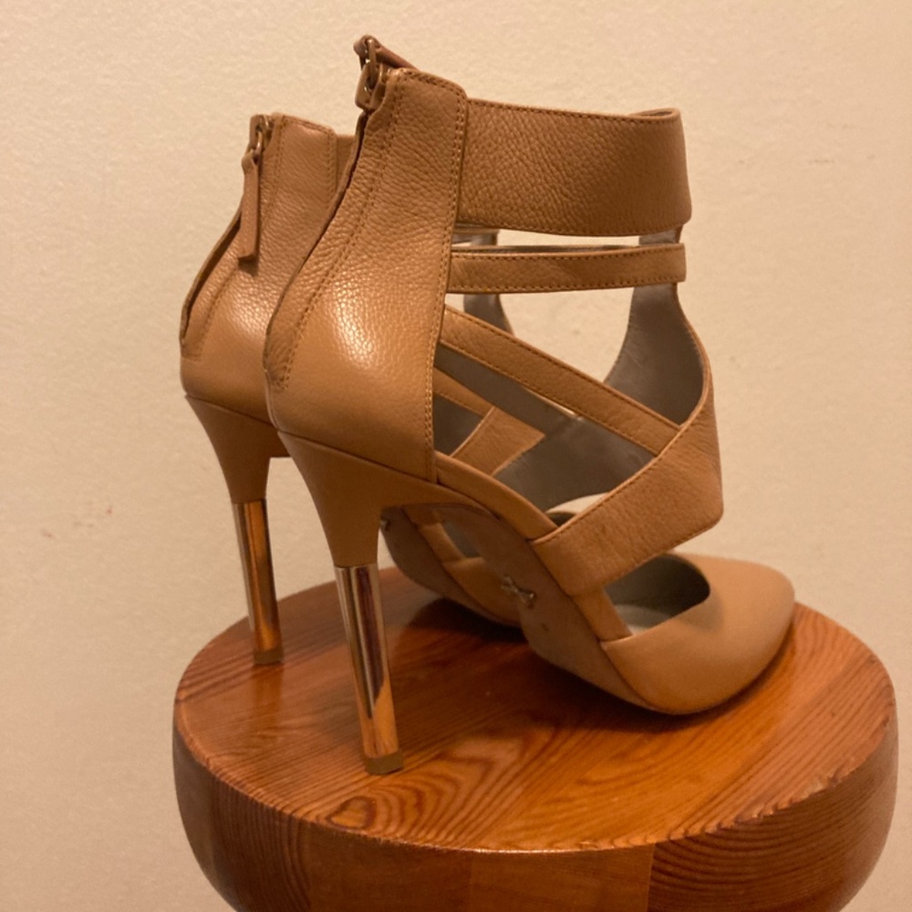 Pour La Victoire Zanie Tan Caged Heels - Picture 4 of 7